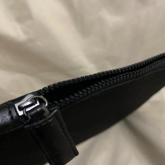 Givenchy Cosmetics Black Toiletry Bag - Picture 4 of 5